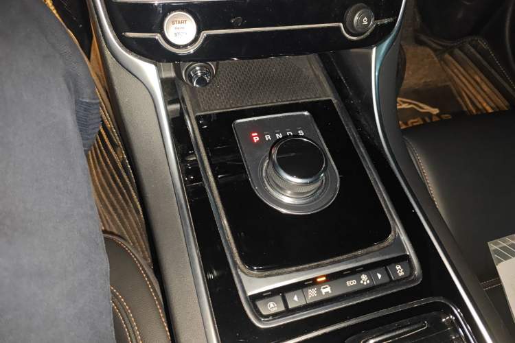 Used Jaguar XEL 2018 2.0T 200 PS Premium Edition
