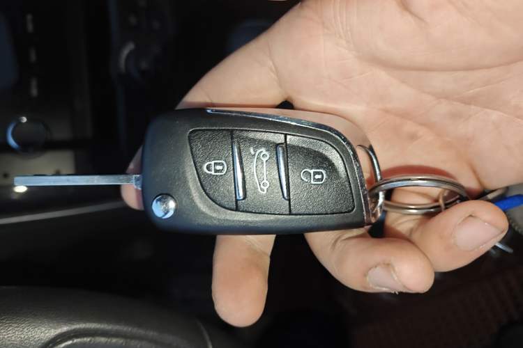 Used Peugeot 308 2014 Enjoyment Edition Classic 1.6L Automatic Fashion Model Vehicle Key