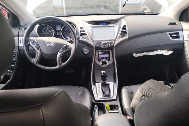 Used Hyundai Elantra (5th Generation / Langdong) 2015 1.6L Automatic Luxury Model