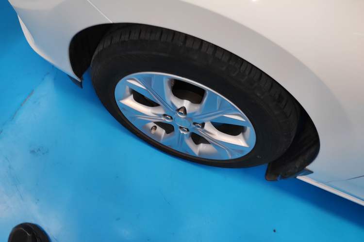 Used Chevrolet Cavalier 2020 325T Automatic Enjoyment Edition Left Front Wheel Hub