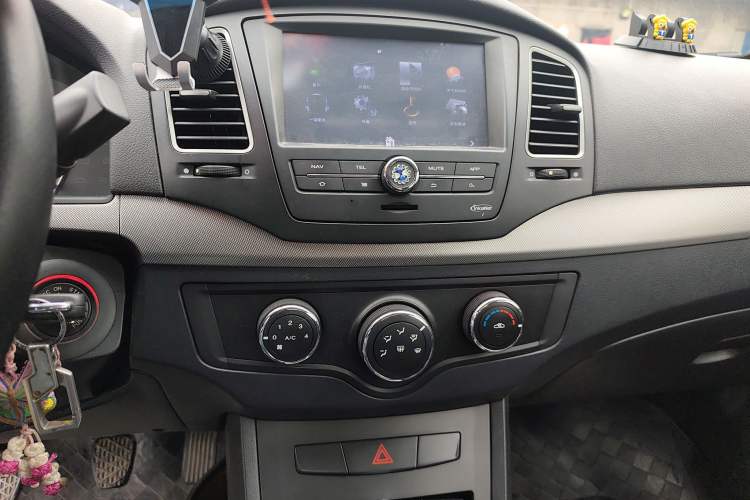 Used Roewe 350 2013 350C 1.5L Manual Swift Edition