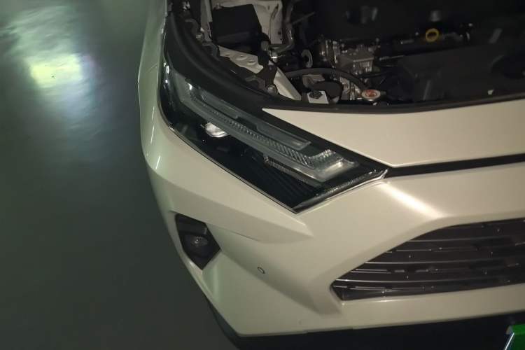 Used Toyota RAV4 2024 2.0L CVT Two-Wheel Drive Fashion Plus Edition
