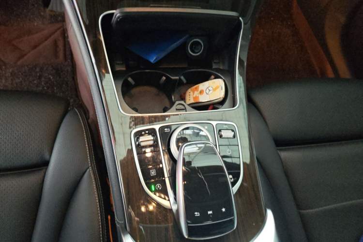 Used Mercedes-Benz GLC 2017 GLC 260 4MATIC Luxury Model
