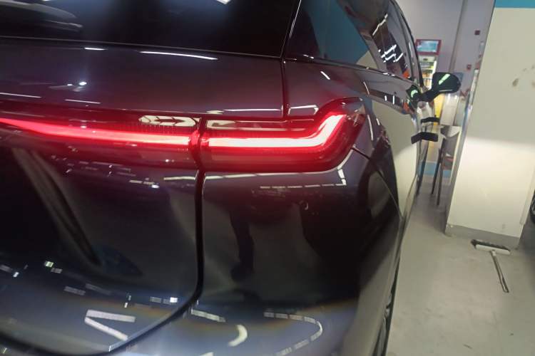 Used Nio ES7 2022 75 kWh Exterior 3