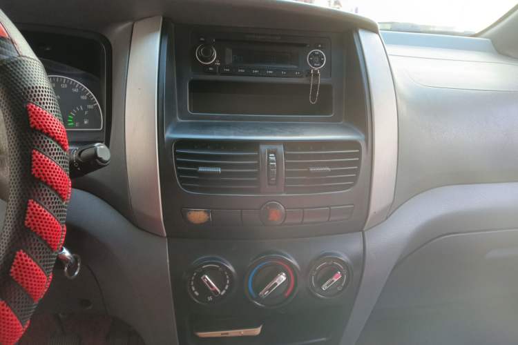 Used Dongfeng Shuaike 2011 1.6L Manual Comfort 7-Seater