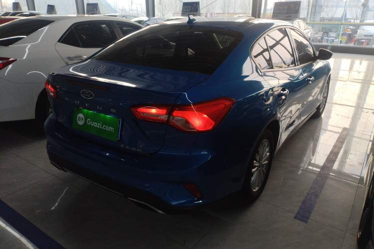Used Ford Focus 2021 Sedan 1.5L Automatic Sharp Edition
