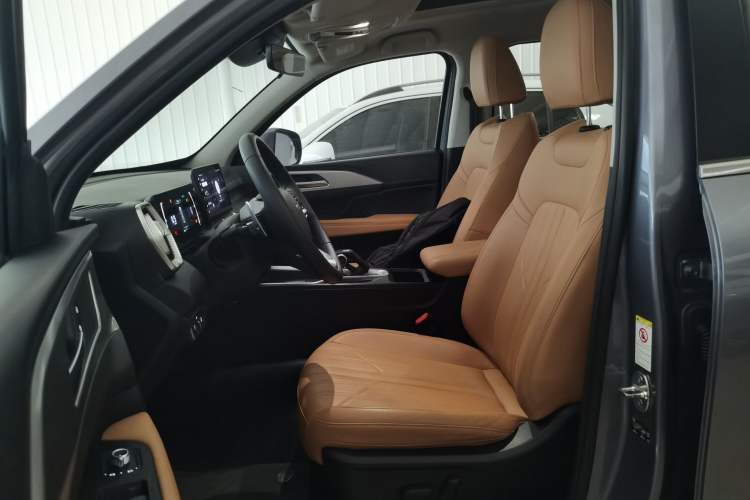 Used Haval H5 2023 2.0T Automatic Two-Wheel Drive LinkedIn Gasoline
