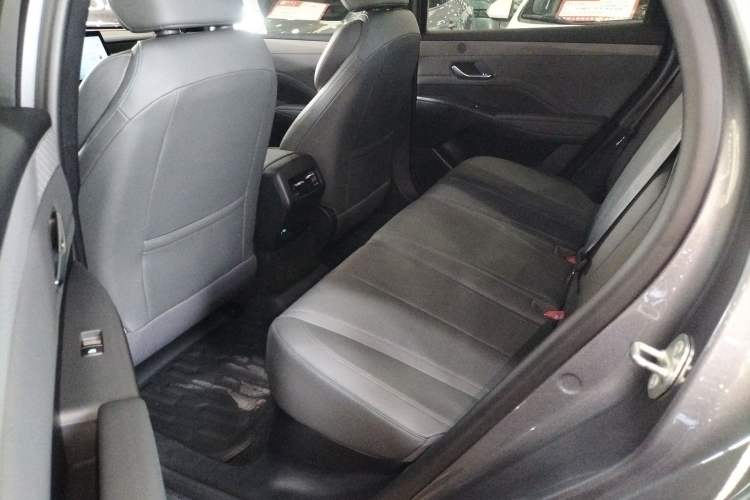 Used BYD Qin PLUS 2025 DM-i Smart Drive 55KM Leading Model Left Rear Seat