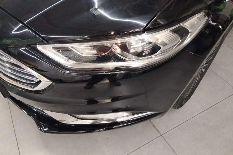 Used Ford Mondeo 2017 EcoBoost 180 Luxury Model
