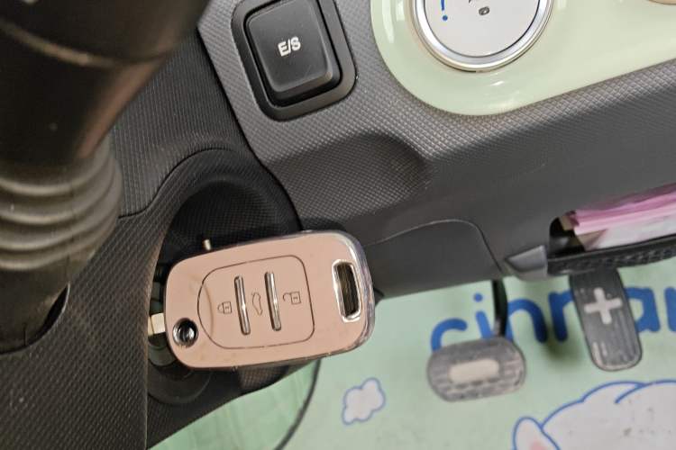 Used Wuling Hongguang MINIEV 2021 Macaron Fashion Model Lithium Iron Phosphate