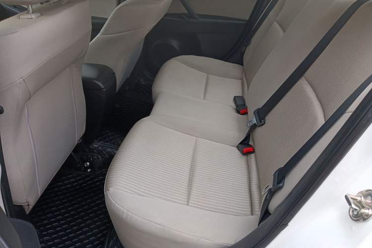 Used Mazda 3 2015 Sedan 1.6L Manual Comfort Model