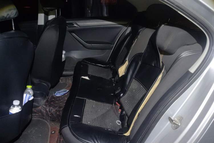 Used Volkswagen Jetta 2017 1.4L Manual Fashion Edition
