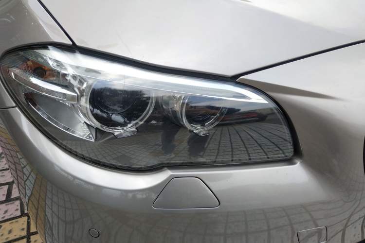 Used BMW 5 Series 2017 528Li Leading Model
