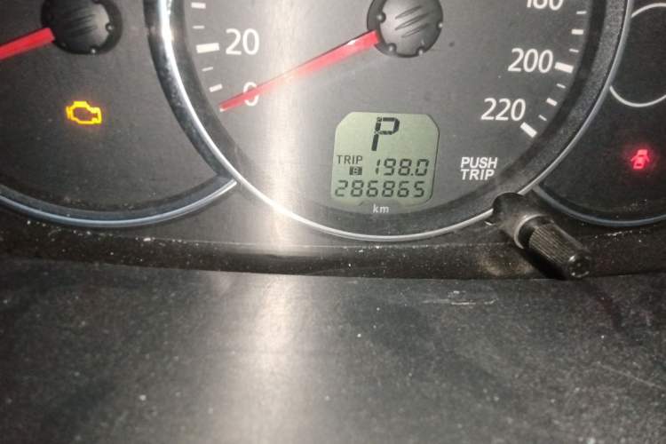 Used Mitsubishi Pajero Sport 2013 3.0L Automatic Two-Wheel Drive Luxury Edition Odometer Close Up