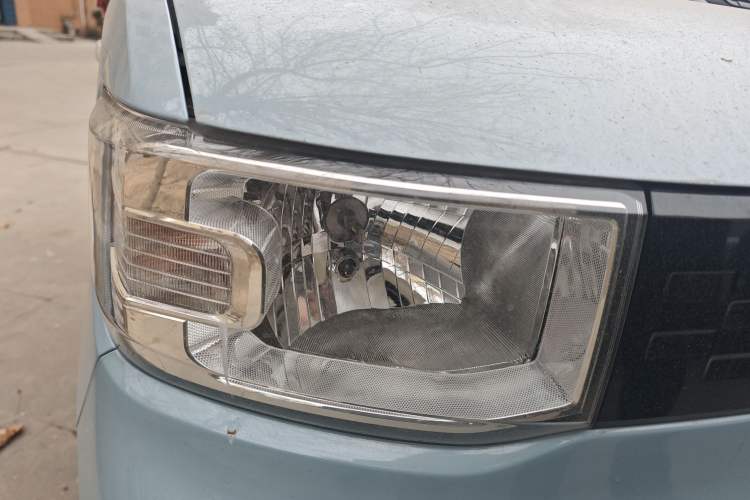 Used Wuling Hongguang MINIEV 2022 Easy Version Lithium Iron Phosphate
