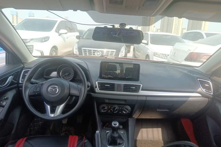 Used Mazda 3 Axela 2014 Sedan 1.5L Manual Comfort Model
