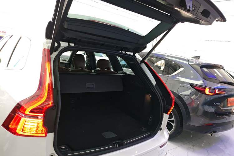 Used Volvo XC60 New Energy 2024 T8 Plug-in Hybrid Long-Range All-Wheel Drive Smart Luxury Edition