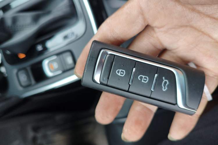 Used GAC Trumpchi GS4 2018 235T Automatic Two-Wheel Drive Luxury Smart Connectivity Version Vehicle Key