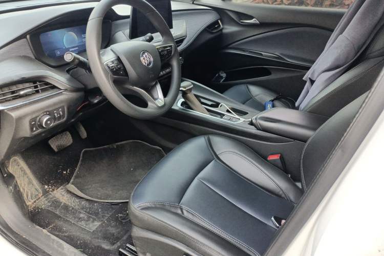 Used Buick Velite 6 2024 450km Range Commuter Version
