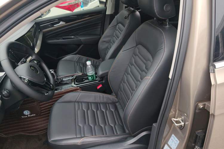 Used Volkswagen Passat 2020 Facelift 330TSI Elite Edition China VI Standard Left Front Seat