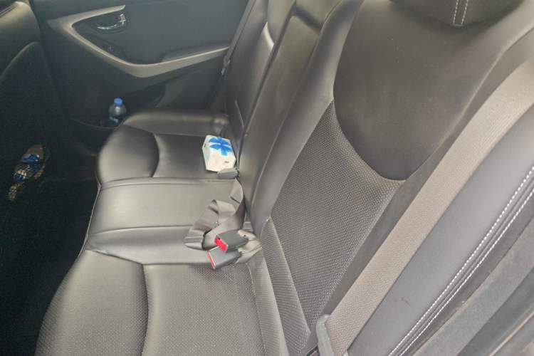 Used Hyundai Elantra (5th Generation / Langdong) 2012 1.6L Automatic Leading Model Left Rear Seat