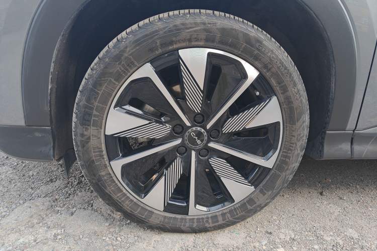 Used BYD Song PLUS New Energy 2024 Honor Edition EV 520km Premium Model
