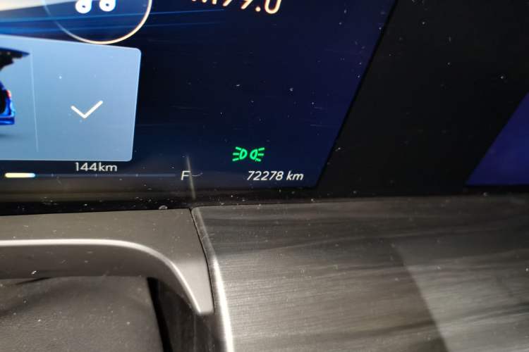 Used Buick GL8 2023 ES Lu Zun Luxury Model Odometer Close Up