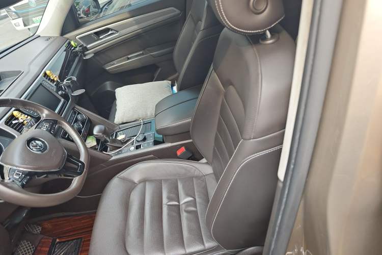 Used Volkswagen Teramont 2017 380TSI Four-Wheel Drive Luxury Edition Left Front Seat