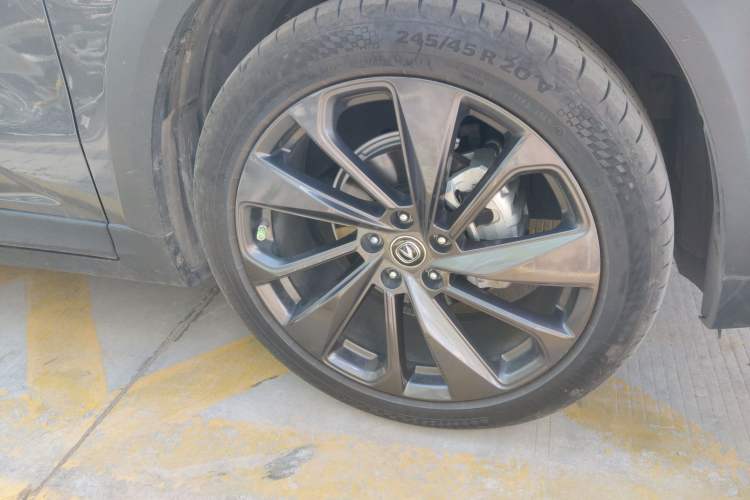 Used CHANGAN UNI-T 2020 1.5T Flagship Version Right Front Wheel Hub