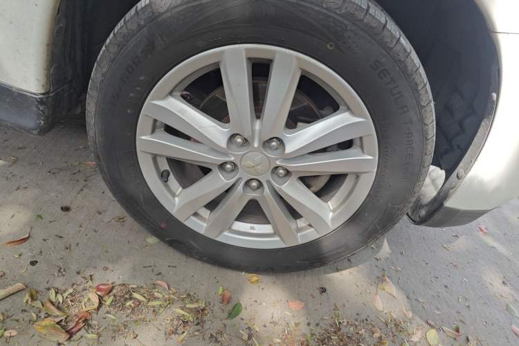 Used Mitsubishi ASX 2013 2.0L CVT 4x4 Flagship Edition Right Front Wheel Hub