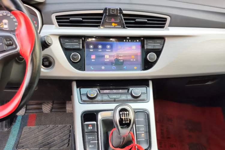 Used Geely Auto Emgrand X7 Sport 2016 2.0L Manual Smart Connect Version
