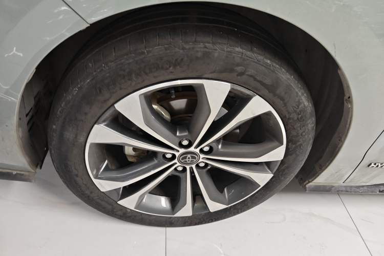 Used Toyota Granvia 2022 2.5L Hybrid Flagship Edition