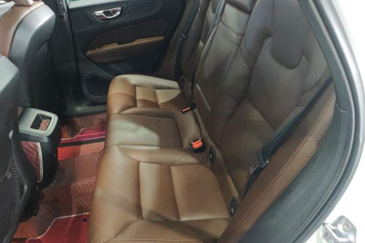 Used Volvo XC60 2020 T5 4x4 Smart Luxury Edition Left Rear Seat