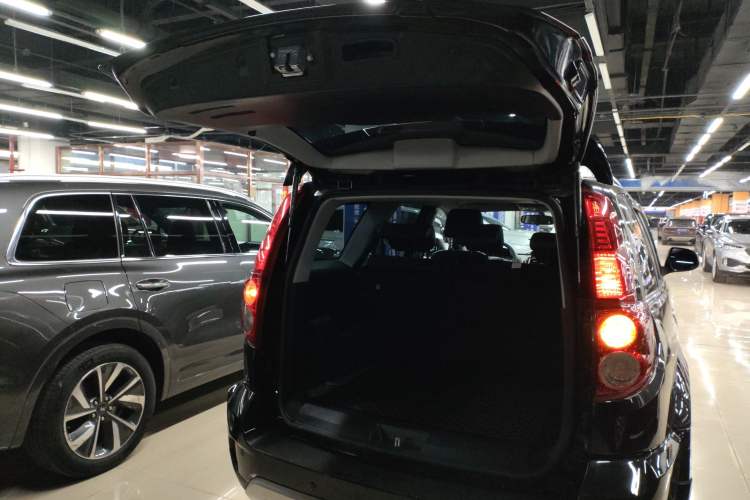 Used Haval H5 Classic 2018 Classic Edition 2.0T Diesel Manual 4x4 Elite Model Trunk