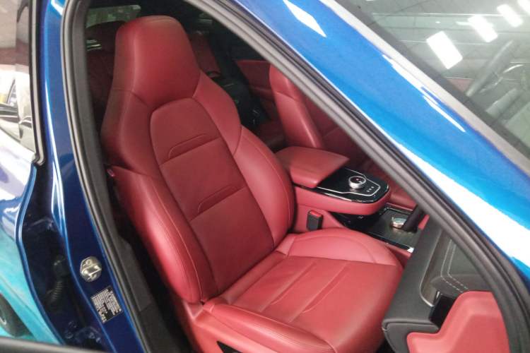 Used SERES SF5 2021 Four-Wheel Drive Freedom Expedition Edition