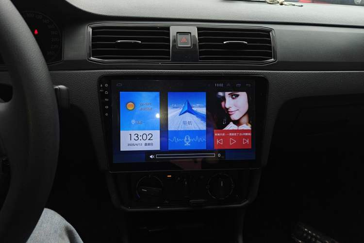 Used Volkswagen Santana 2016 1.6L Manual Fashion Edition Audio And AC Panel