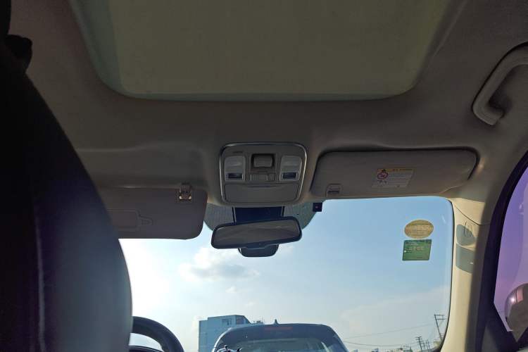 Used Geely Auto Emgrand X7 Sport 2016 1.8TD Automatic All-Wheel Drive Smart Version Headliner