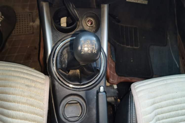 Used Mitsubishi ASX 2018 1.6L Manual Two-Wheel Drive Dynamic Edition Gear Lever