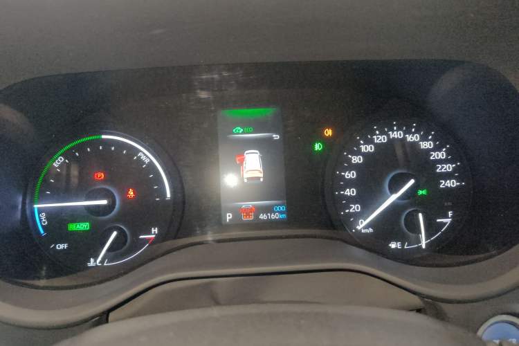 Used Toyota Sienna 2023 2.5L Hybrid Deluxe Edition