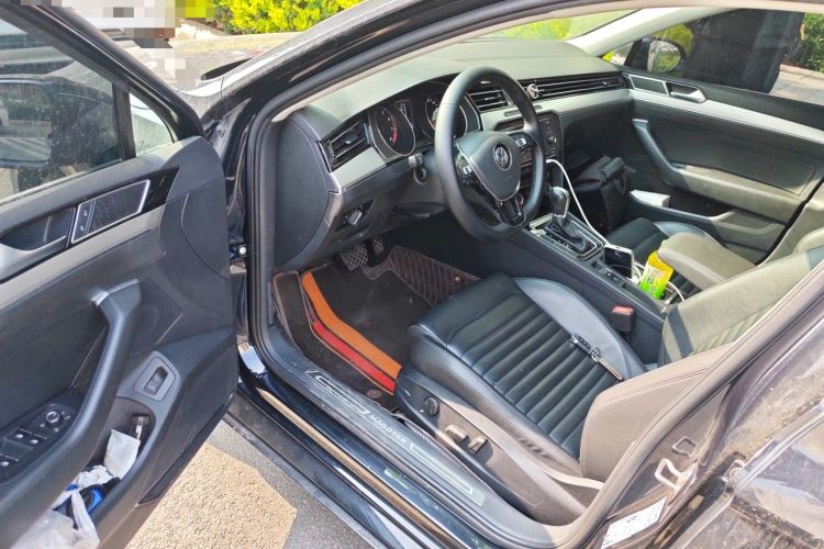 Used Volkswagen Magotan 2019 280TSI DSG Leading Model China VI Standard Driver Seat