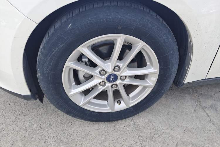 Used Ford Focus 2017 Sedan EcoBoost 180 Automatic Elite Model
