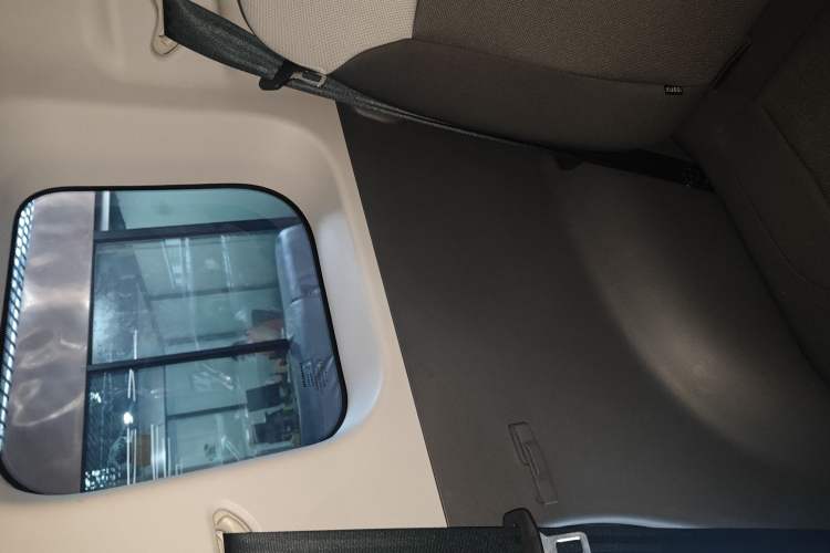 Used CHANGAN Lumin 2022 210km Sweet Edition Interior 6