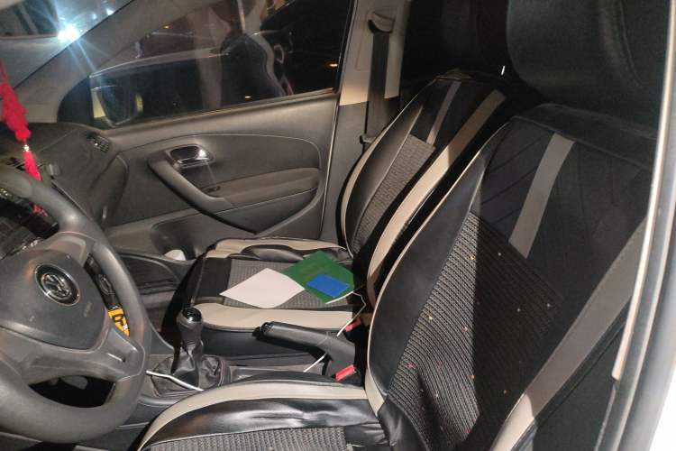 Used Volkswagen Polo 2014 1.4L Manual Fashion Edition
