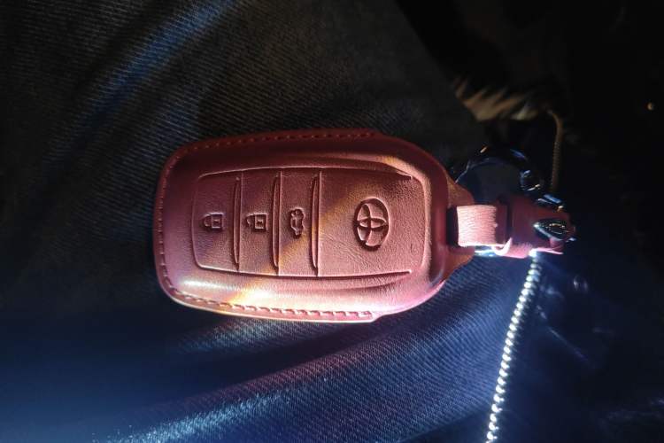 Used Toyota Levin 2016 Dual-Engine 1.8H GS E-CVT Elite Model with Sunroof