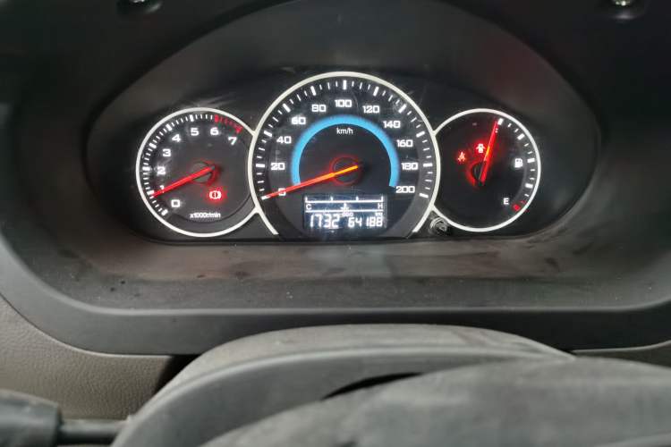 Used Wuling Rongguang V 2018 1.5L Standard Version Odometer Close Up