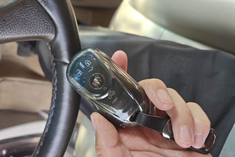 Used Buick GL8 2023 Land Executive Class 652T Luxury Model