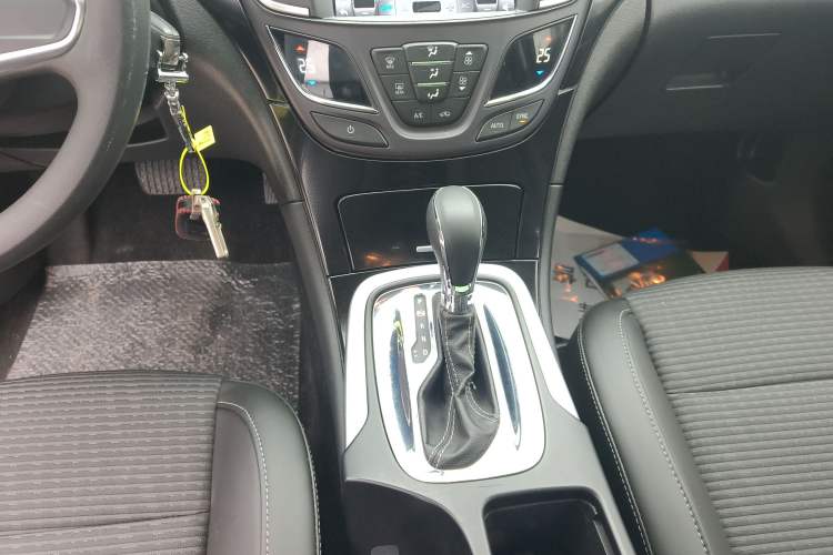 Used Buick Regal 2015 1.6T Leading Technology Model

