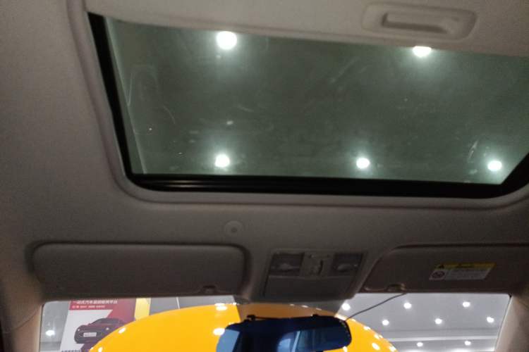 Used Kia kx1 Stonic 2019 1.4L Automatic Fun Edition China VI Headliner