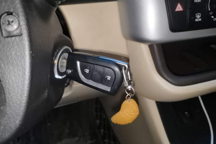 Used Toyota Highlander 2018 2.0T Two-Wheel Drive Elite Version 5 Seats China VI Standard