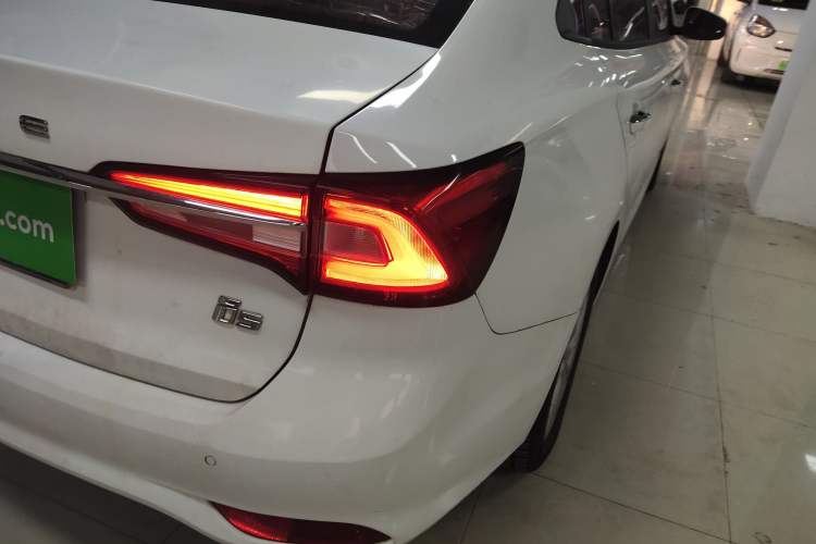 Used Roewe i5 2019 1.5L Automatic 4G Connected Linghao Edition
